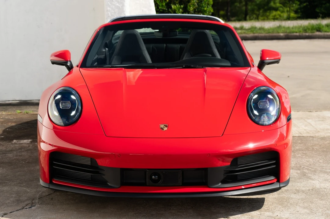 2026 Porsche - Image 14 of 31