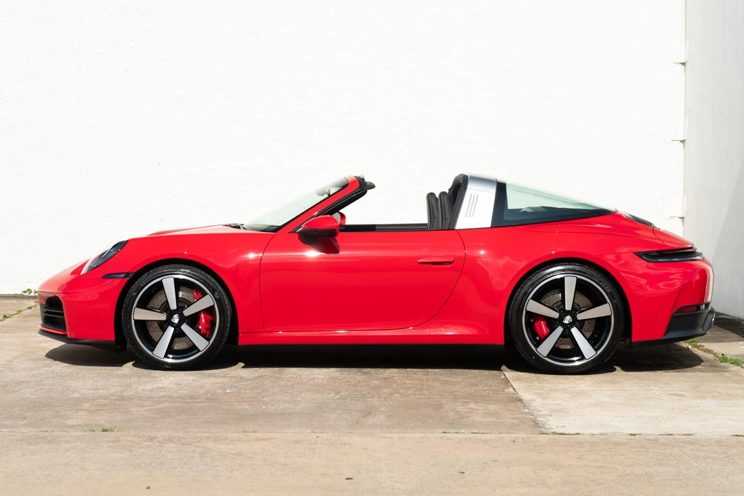 2026 Porsche - Image 3 of 31
