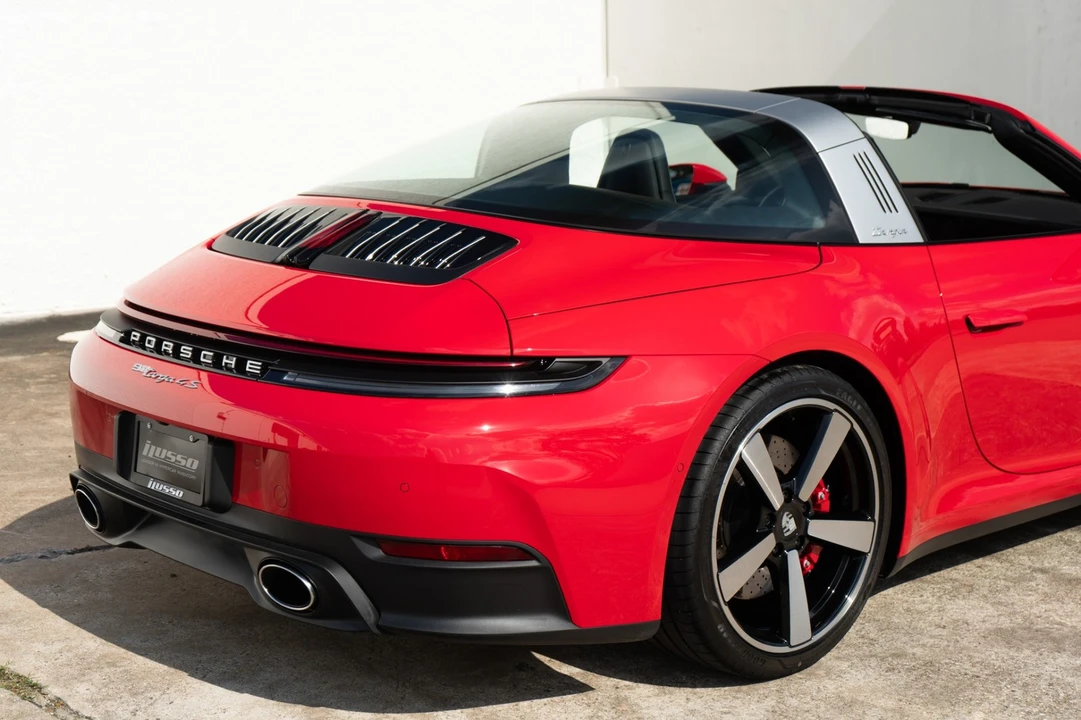 2026 Porsche - Image 16 of 31