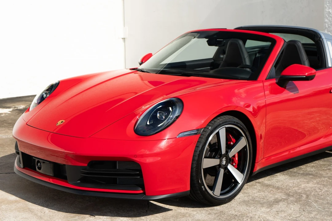 2026 Porsche - Image 15 of 31