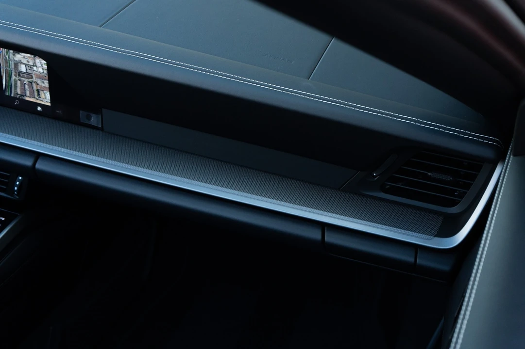 2026 Porsche - Image 23 of 31