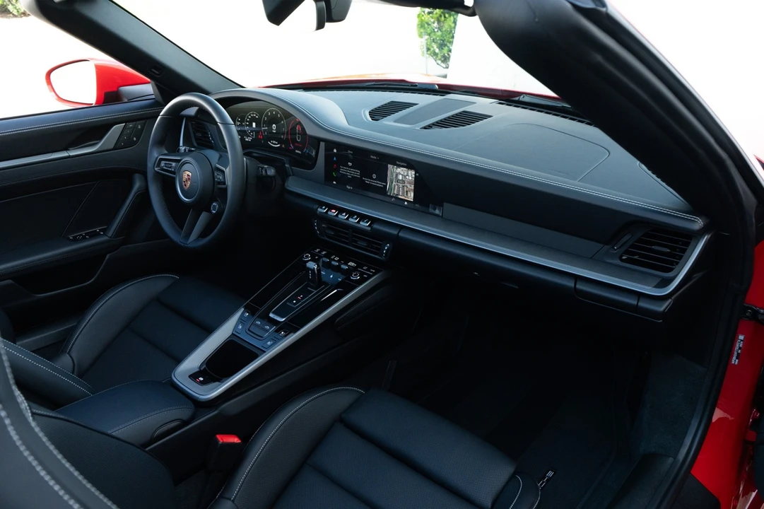 2026 Porsche - Image 17 of 31