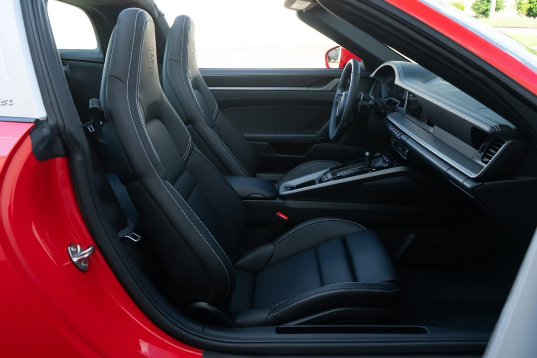 2026 Porsche - Image 18 of 31