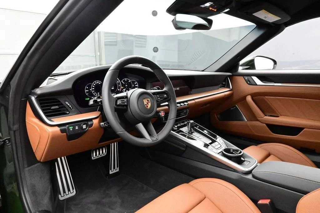2026 Porsche 992 Targa 4 & 4S - Image 4 of 4