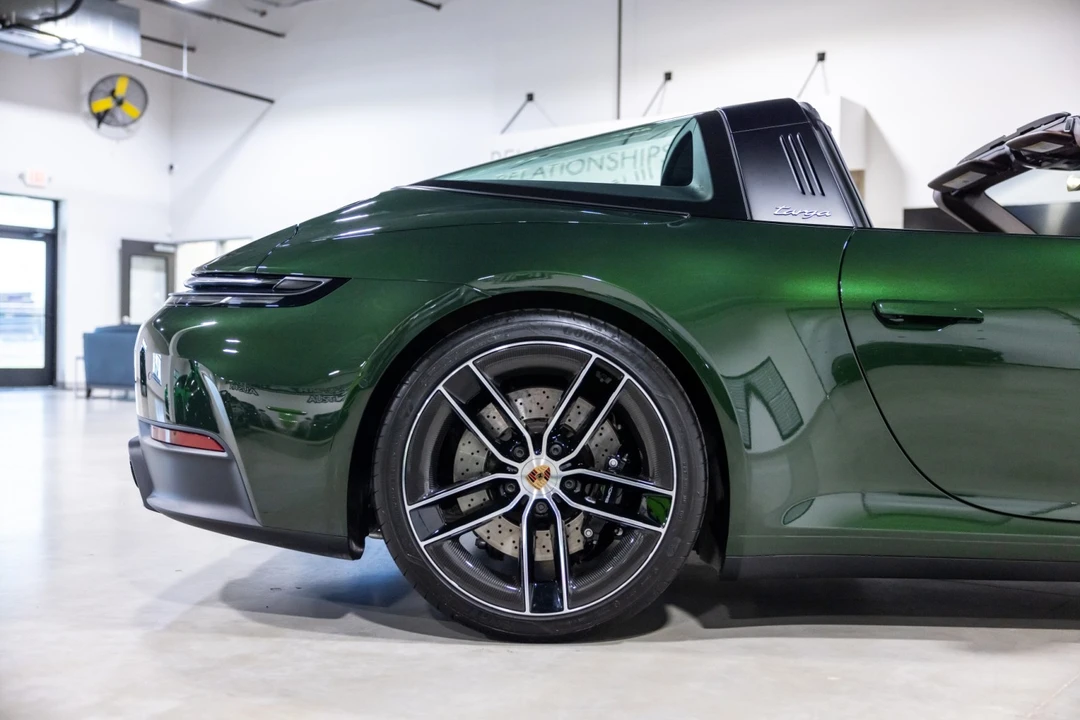 2026 Porsche 992 Targa 4 & 4S - Image 23 of 31