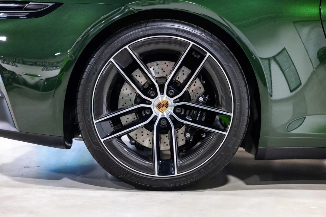 2026 Porsche 992 Targa 4 & 4S - Image 24 of 31