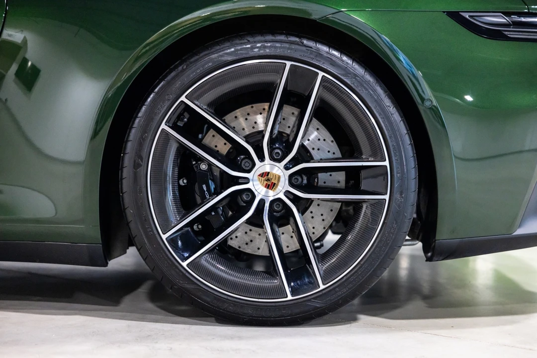 2026 Porsche 992 Targa 4 & 4S - Image 16 of 31