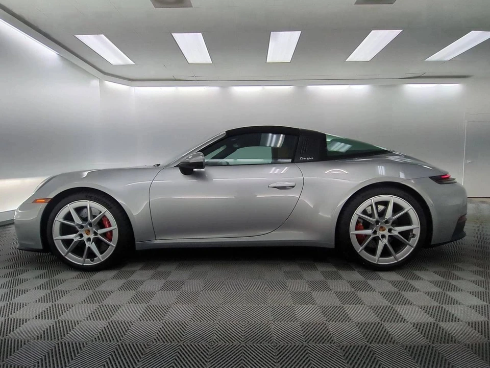 2026 Porsche 992 Targa 4 & 4S - Image 2 of 5