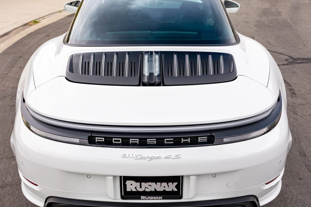 2026 Porsche 992 Targa 4 & 4S - Image 24 of 31
