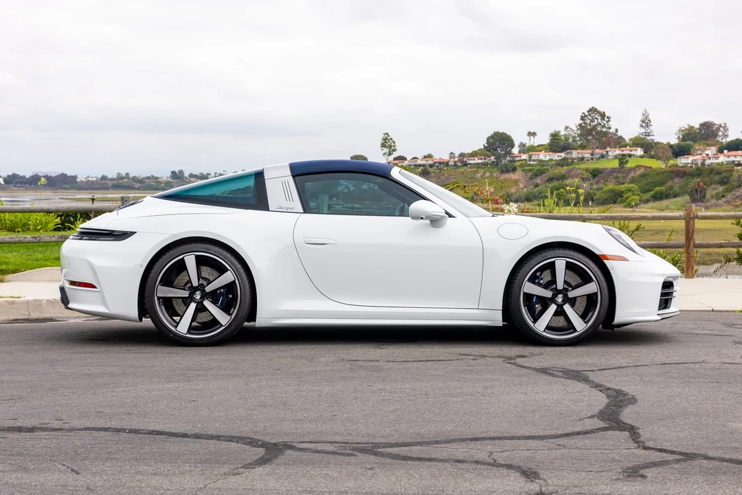 2026 Porsche 992 Targa 4 & 4S - Image 10 of 31
