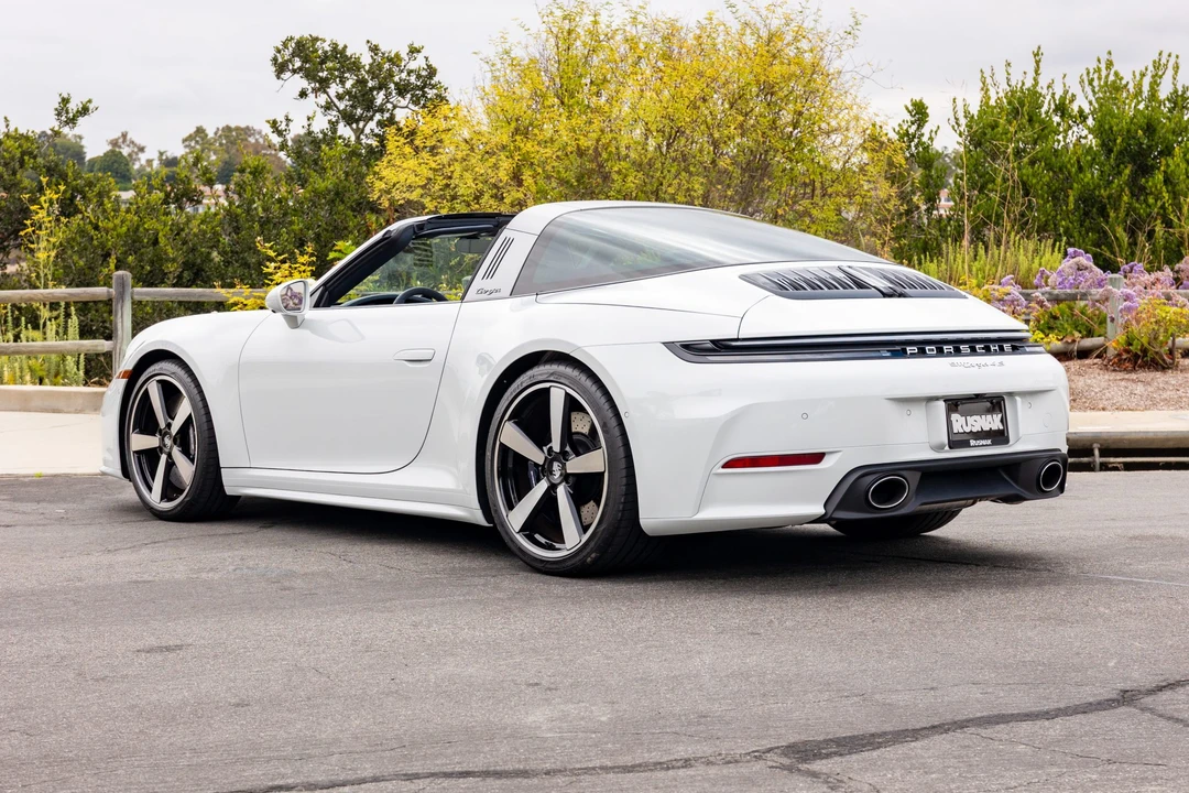 2026 Porsche 992 Targa 4 & 4S - Image 7 of 31
