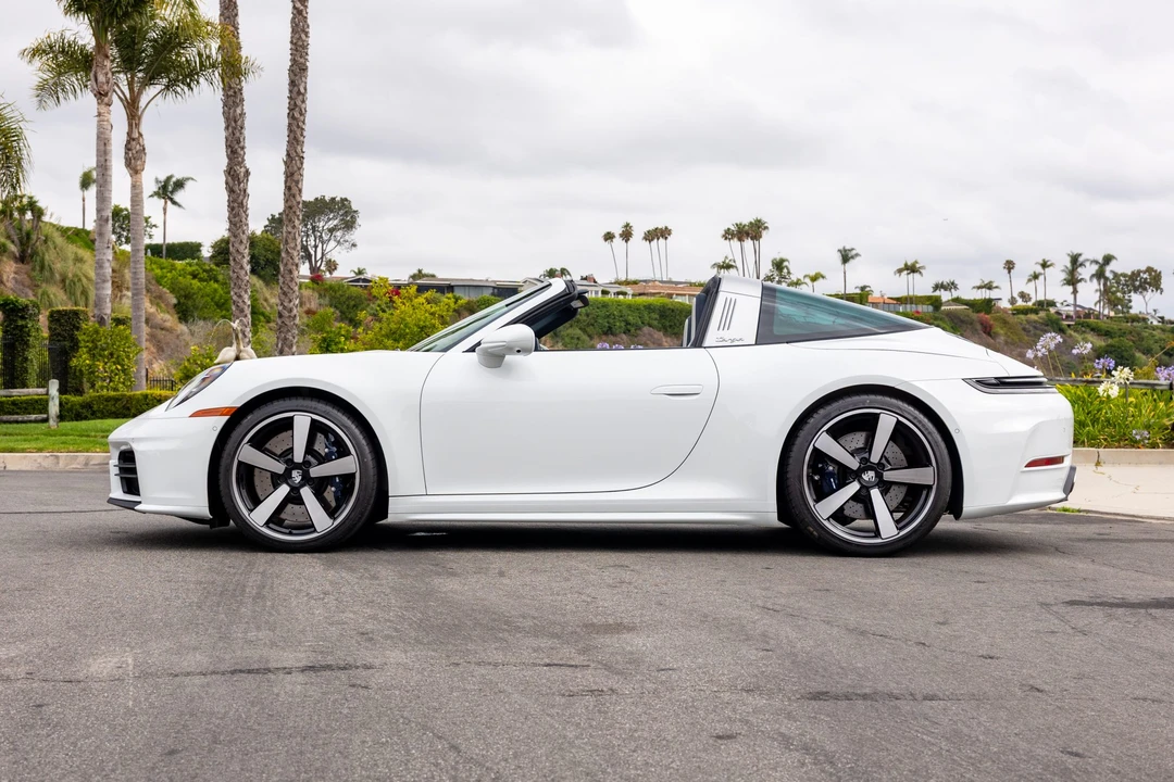 2026 Porsche 992 Targa 4 & 4S - Image 8 of 31