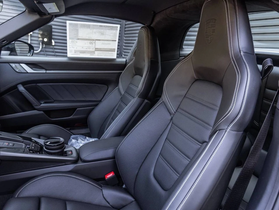 2026 Porsche 992 Targa 4 & 4S - Image 5 of 5