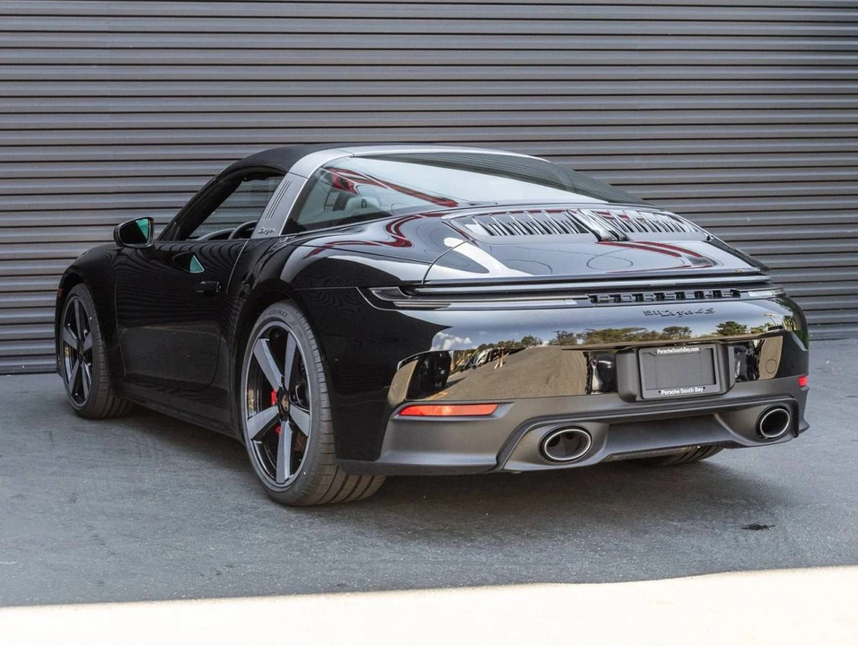 2026 Porsche 992 Targa 4 & 4S - Image 3 of 5