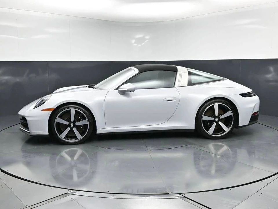 2026 Porsche 992 Targa 4 & 4S - Image 2 of 5