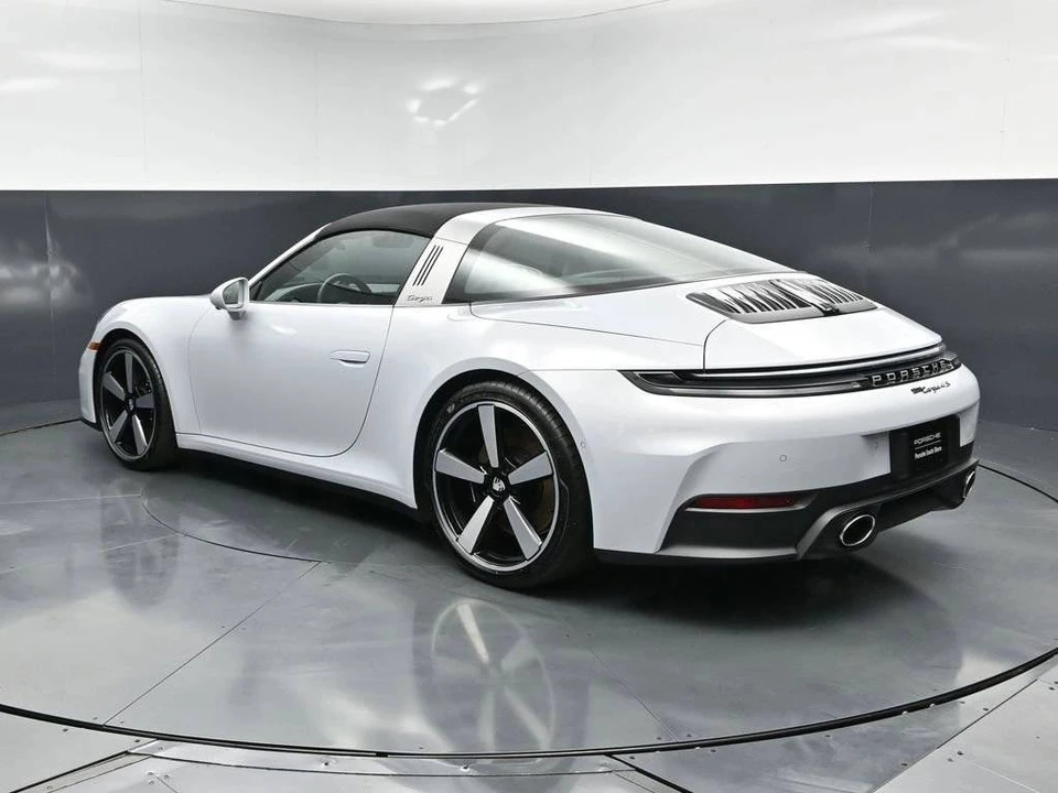 2026 Porsche 992 Targa 4 & 4S - Image 3 of 5