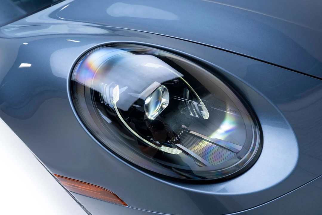 2026 Porsche 992 Targa 4 & 4S - Image 17 of 31