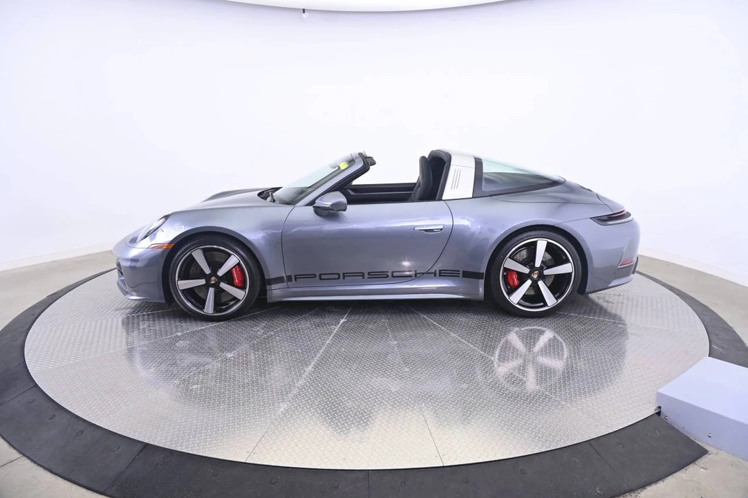2026 Porsche 992 Targa 4 & 4S - Image 2 of 4