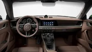 2026 Porsche 911 - Image 29 of 30