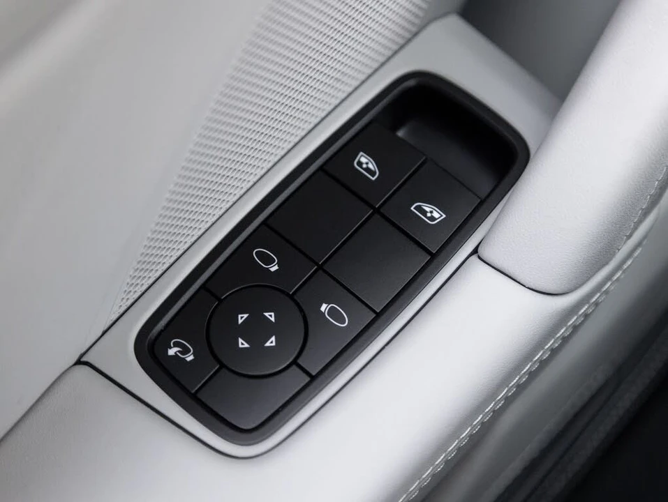 2026 Porsche 992 Turbo S - Image 26 of 31