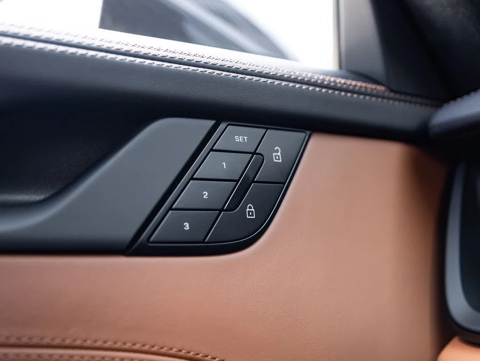 2026 Porsche 992 Turbo S - Image 18 of 31