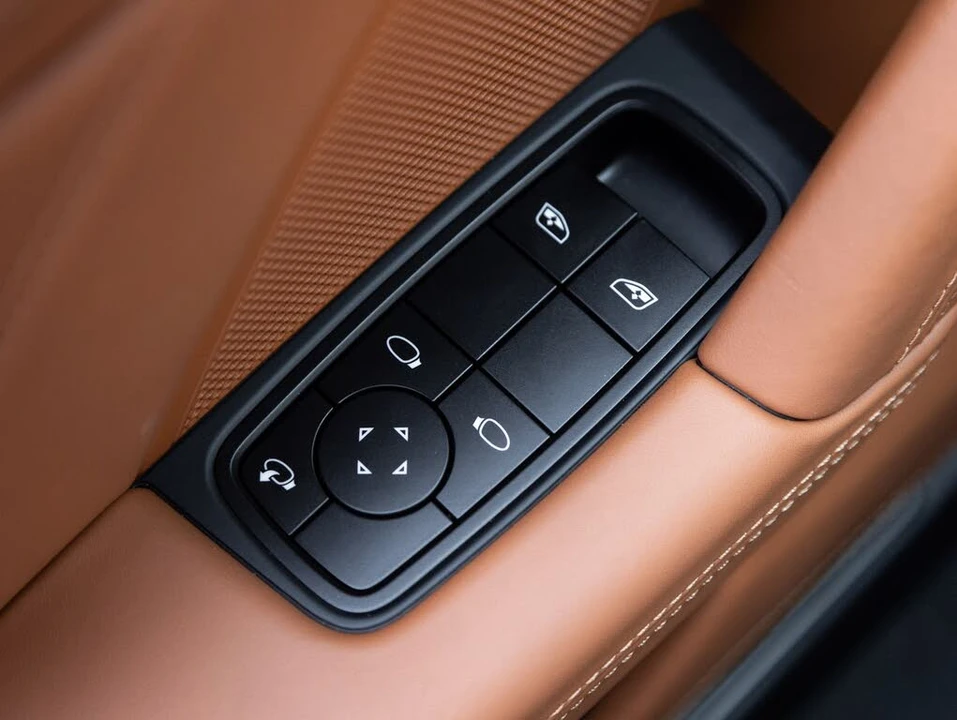 2026 Porsche 992 Turbo S - Image 19 of 31