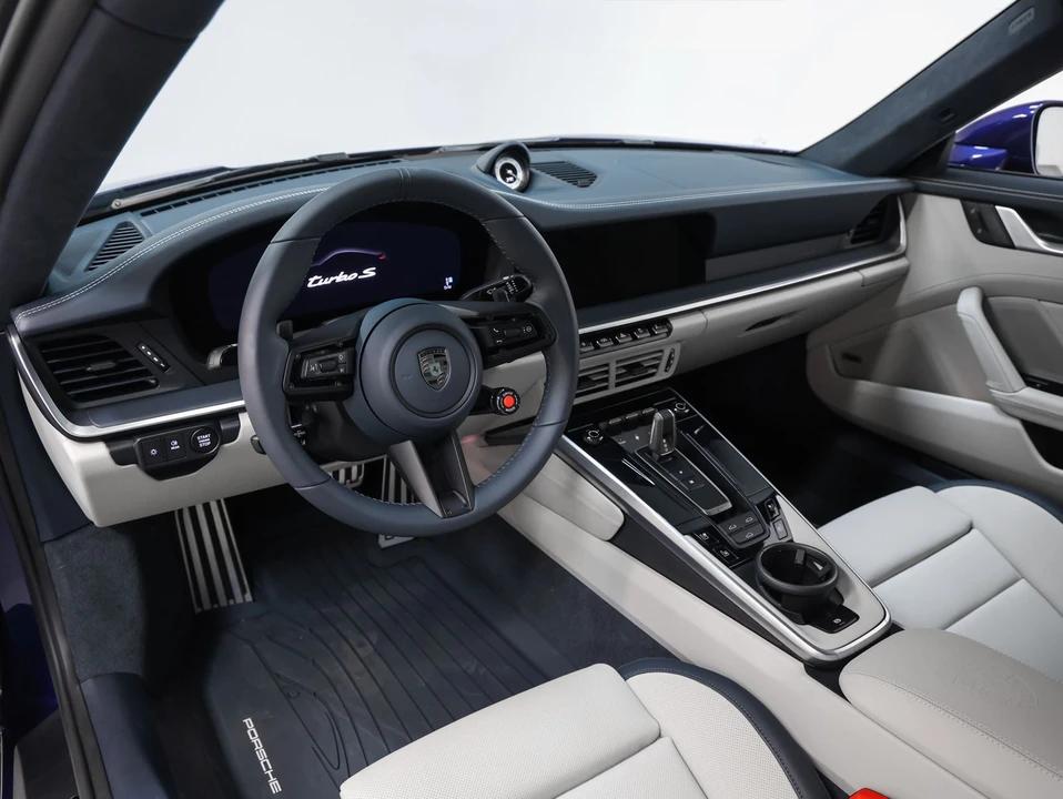 2026 Porsche 911 - Image 4 of 6