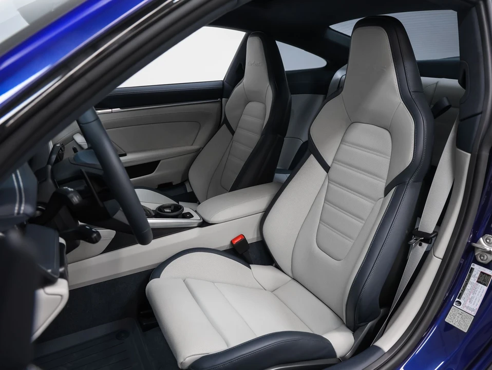 2026 Porsche 911 - Image 5 of 6