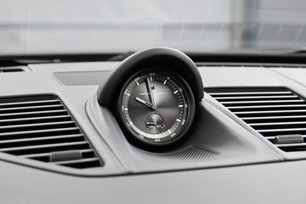 2026 Porsche 992 Turbo S - Image 19 of 31
