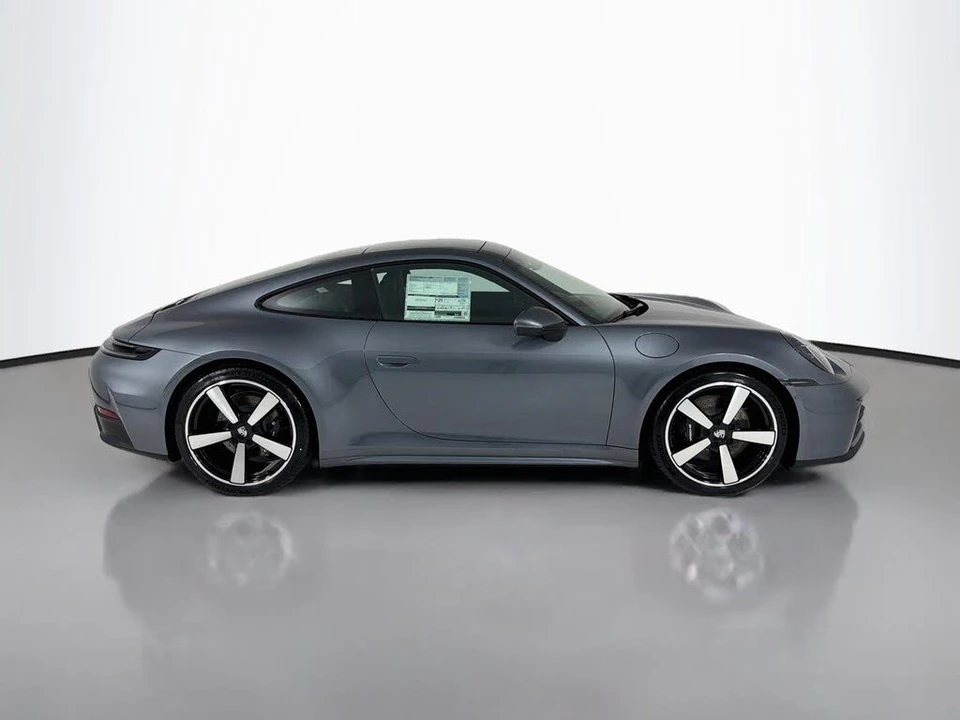 2026 Porsche 992 Carrera - Image 27 of 31
