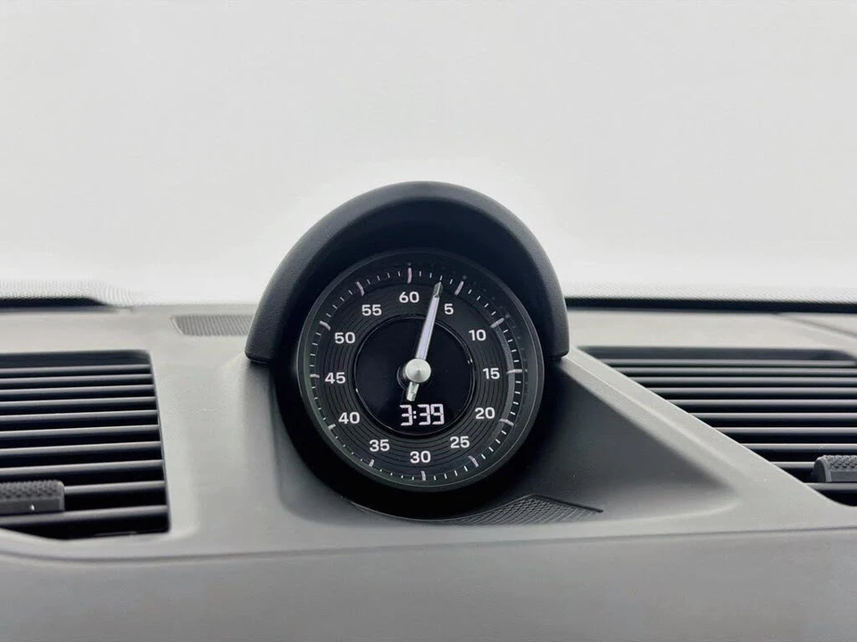 2026 Porsche 992 Carrera - Image 18 of 31