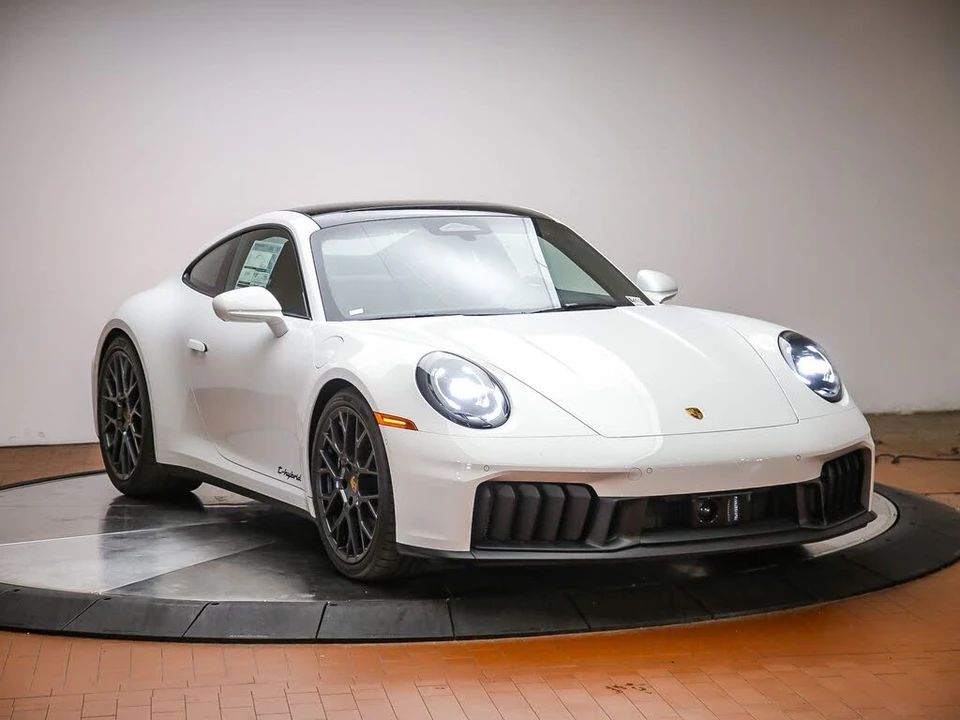 2026 Porsche 992 Carrera - Image 9 of 31