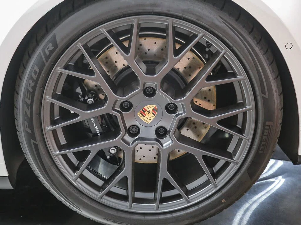 2026 Porsche 992 Carrera - Image 14 of 31