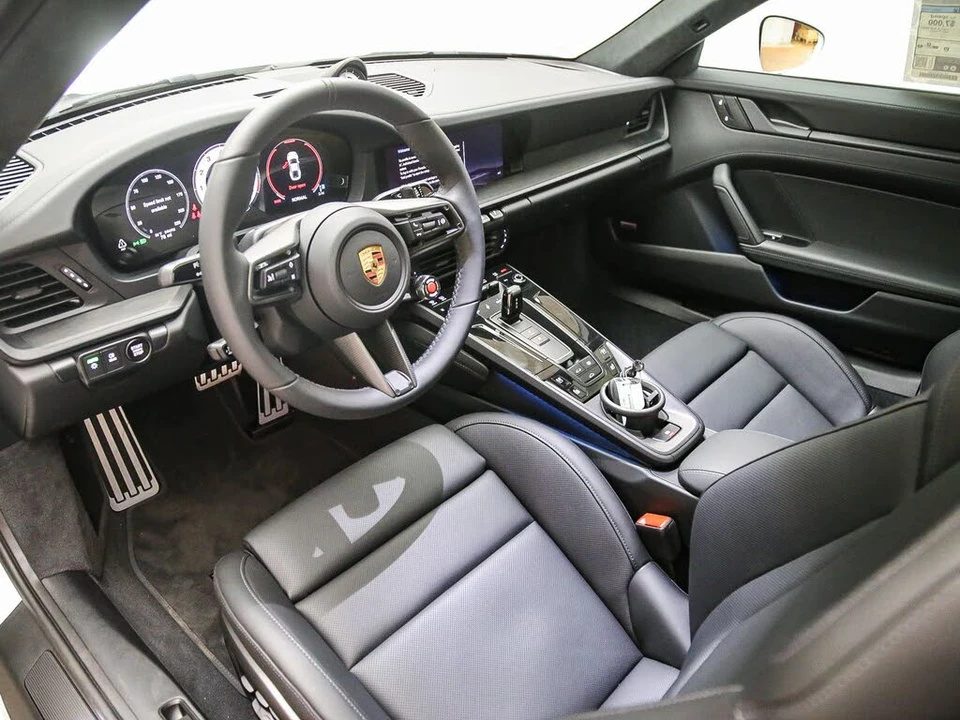 2026 Porsche 992 Carrera - Image 4 of 31
