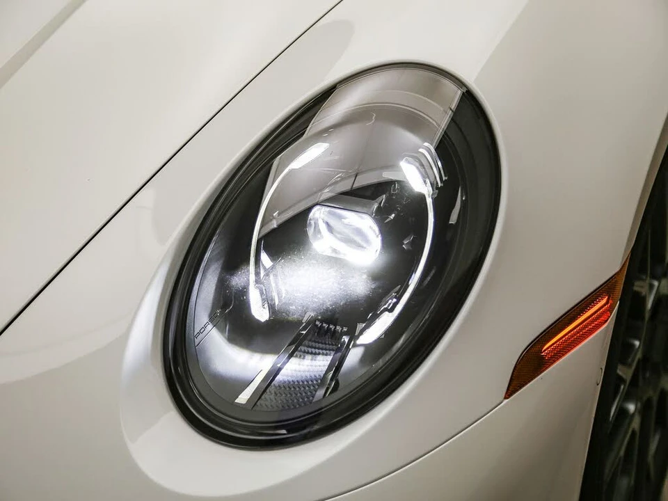 2026 Porsche 992 Carrera - Image 11 of 31