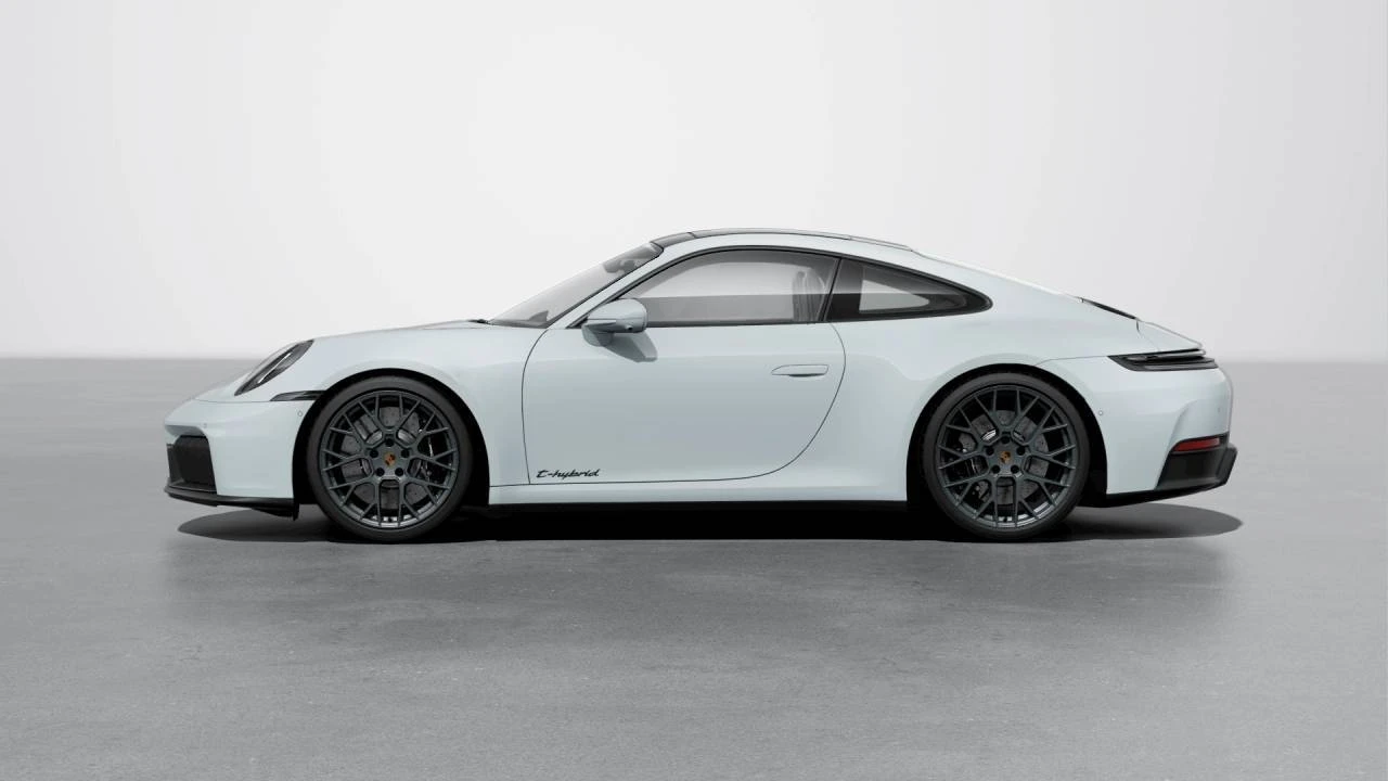 2026 Porsche 911 - Image 2 of 10