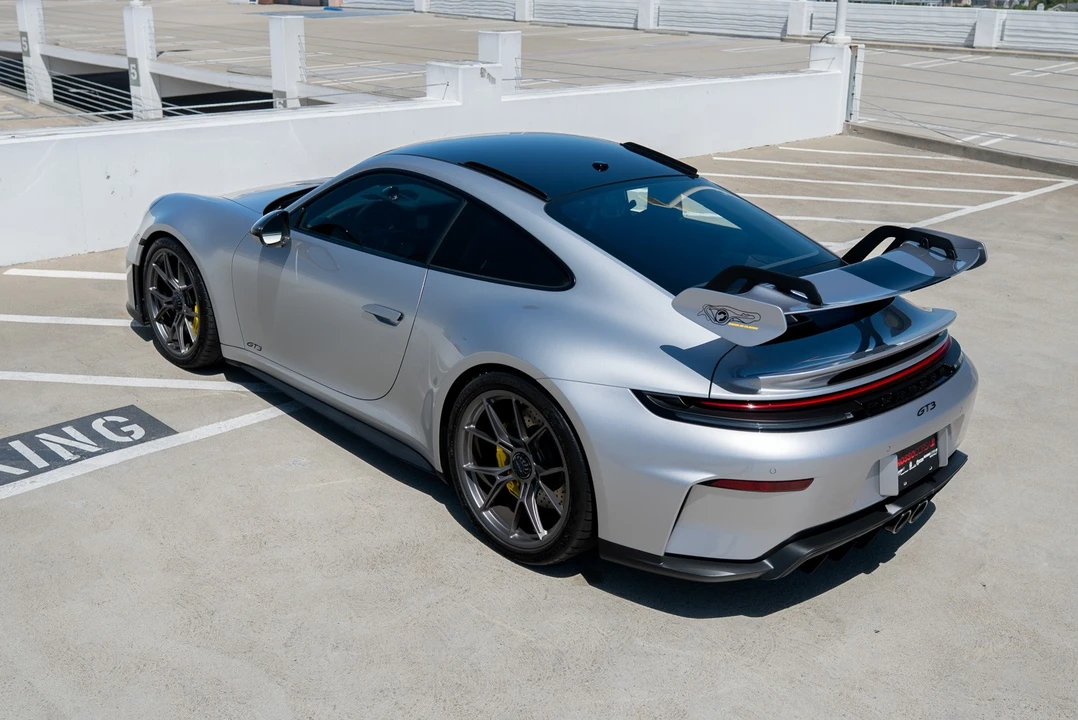 2026 Porsche 911 - Image 16 of 31