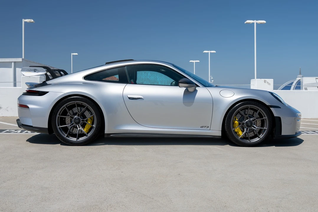 2026 Porsche 911 - Image 22 of 31