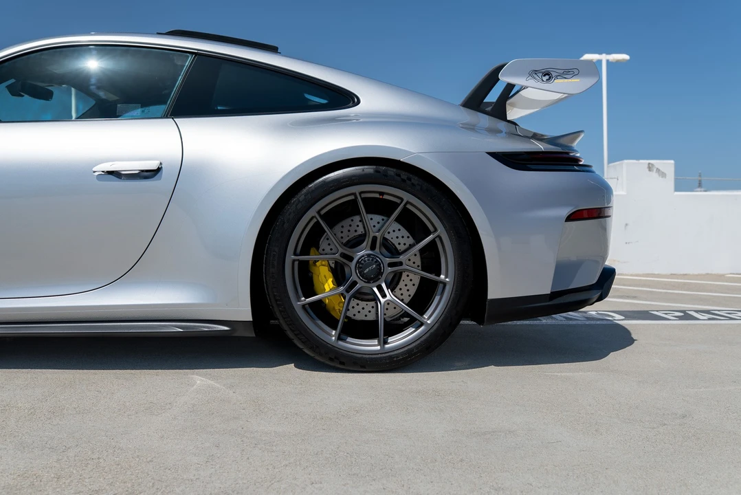 2026 Porsche 911 - Image 14 of 31