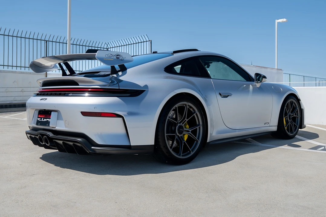 2026 Porsche 911 - Image 20 of 31