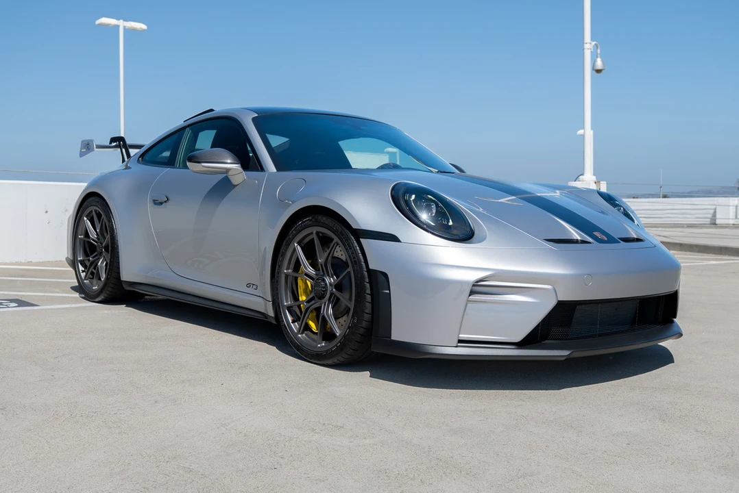 2026 Porsche 911 - Image 25 of 31