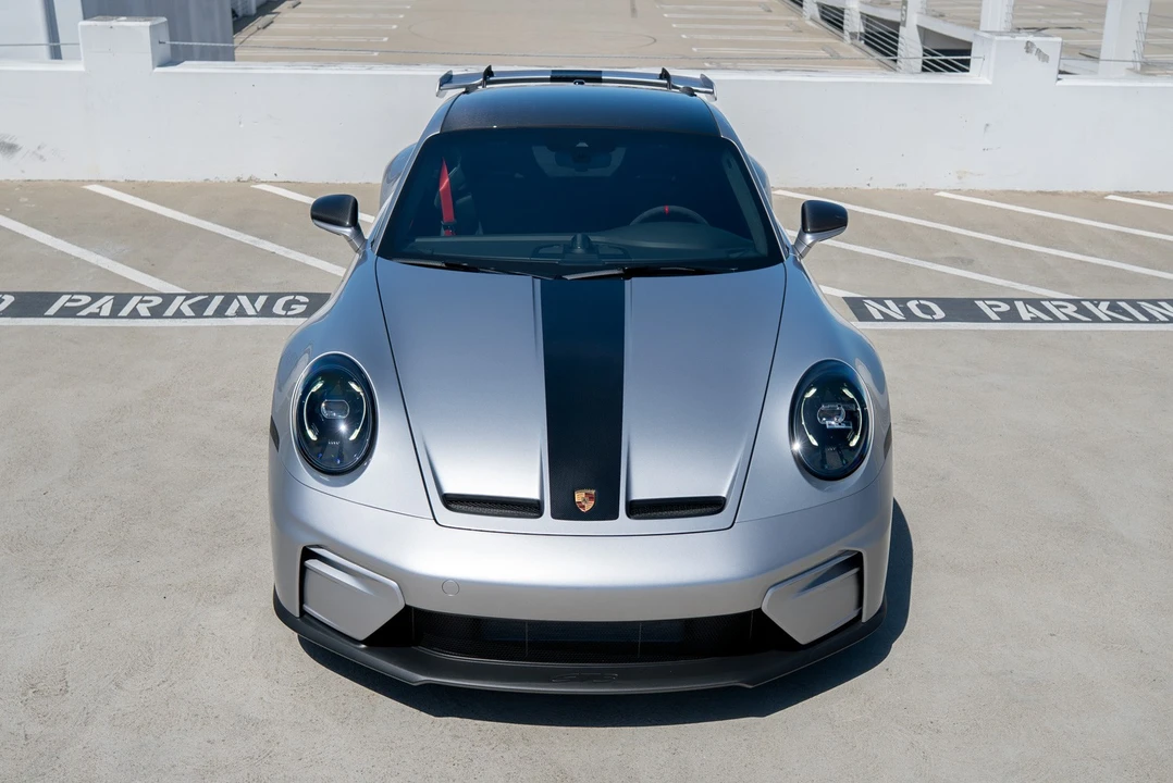 2026 Porsche 911 - Image 27 of 31