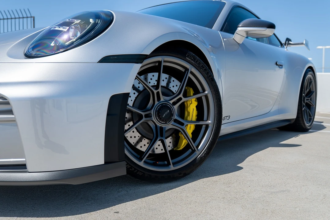 2026 Porsche 911 - Image 8 of 31