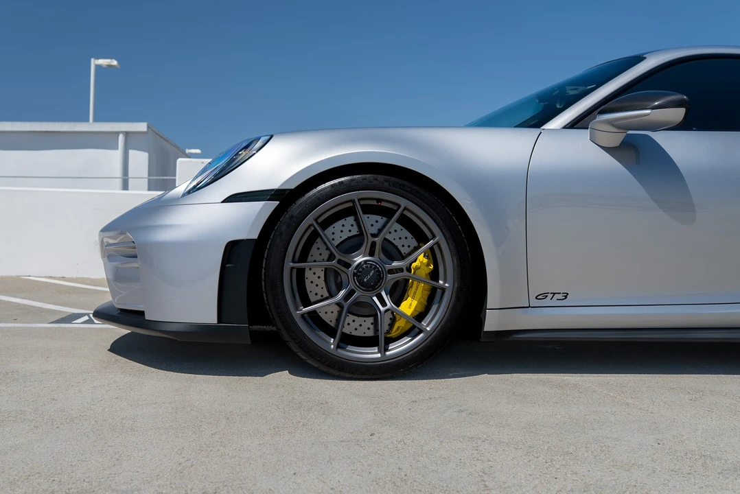 2026 Porsche 911 - Image 13 of 31