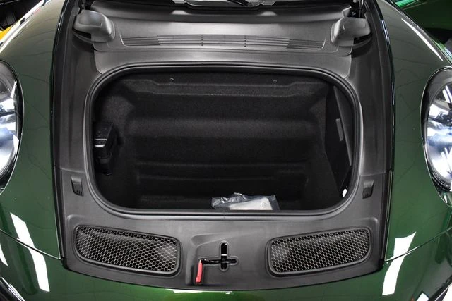 2026 Porsche 911 - Image 22 of 31
