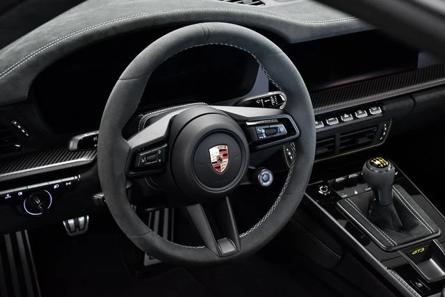 2026 Porsche 911 - Image 27 of 31