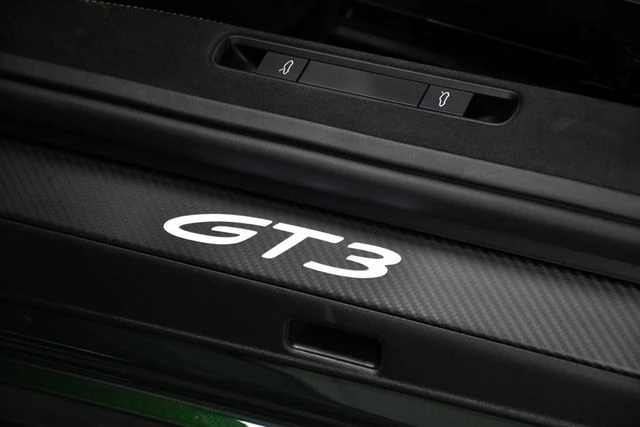 2026 Porsche 911 - Image 30 of 31