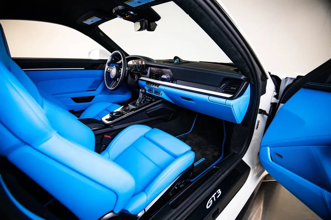 2026 Porsche 911 - Image 29 of 30