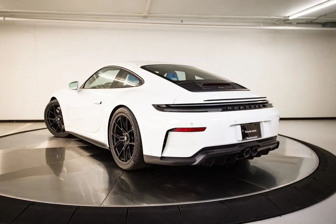 2026 Porsche 911 - Image 4 of 30