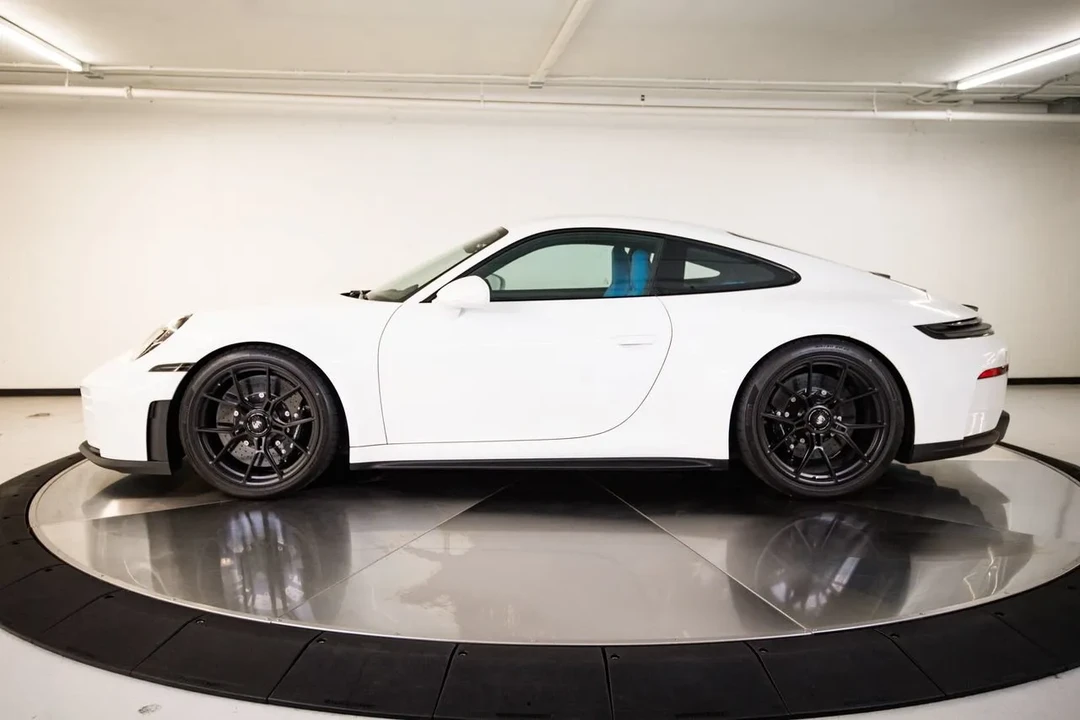 2026 Porsche 911 - Image 3 of 30